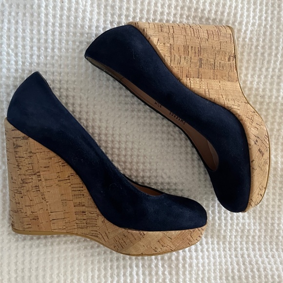 Stuart Weitzman Corkswoon Wedges Navy Suede Like New 9.5 - Picture 2 of 16